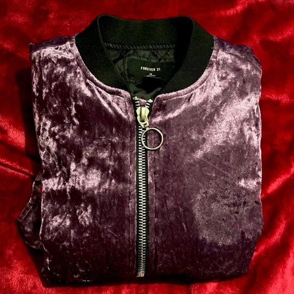 Lavender Velvet Bomber Jacket – Chic, Soft, and Stylish - Picture 5 of 5